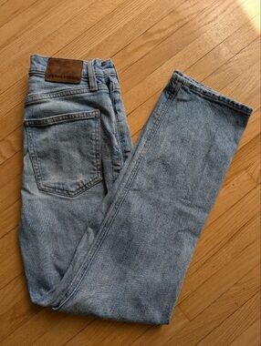 Aritzia Denim Forum The Arlo High Rise Straight Jeans 24 28L